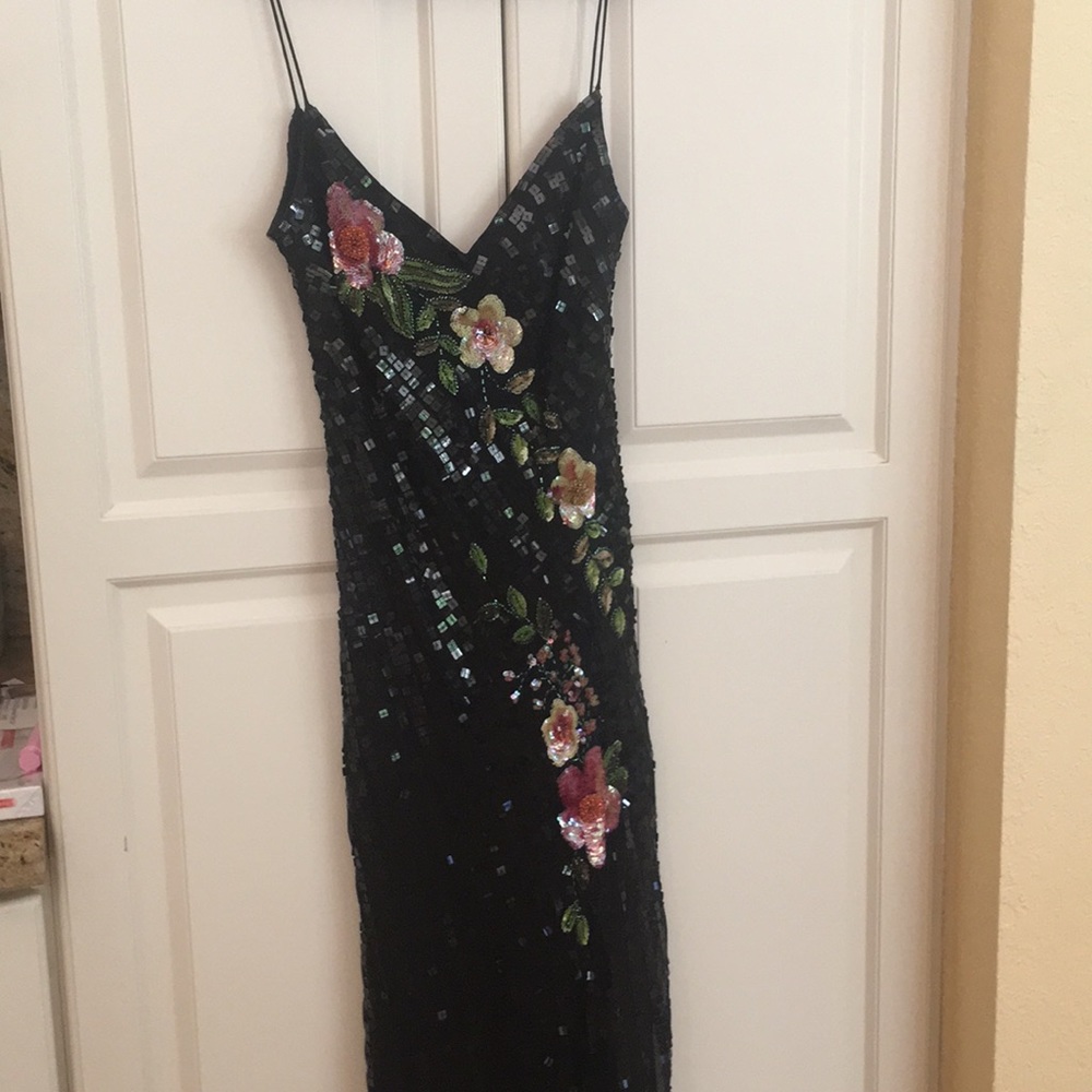 Gorgeous sequined dress - size 8 -matching purse.
